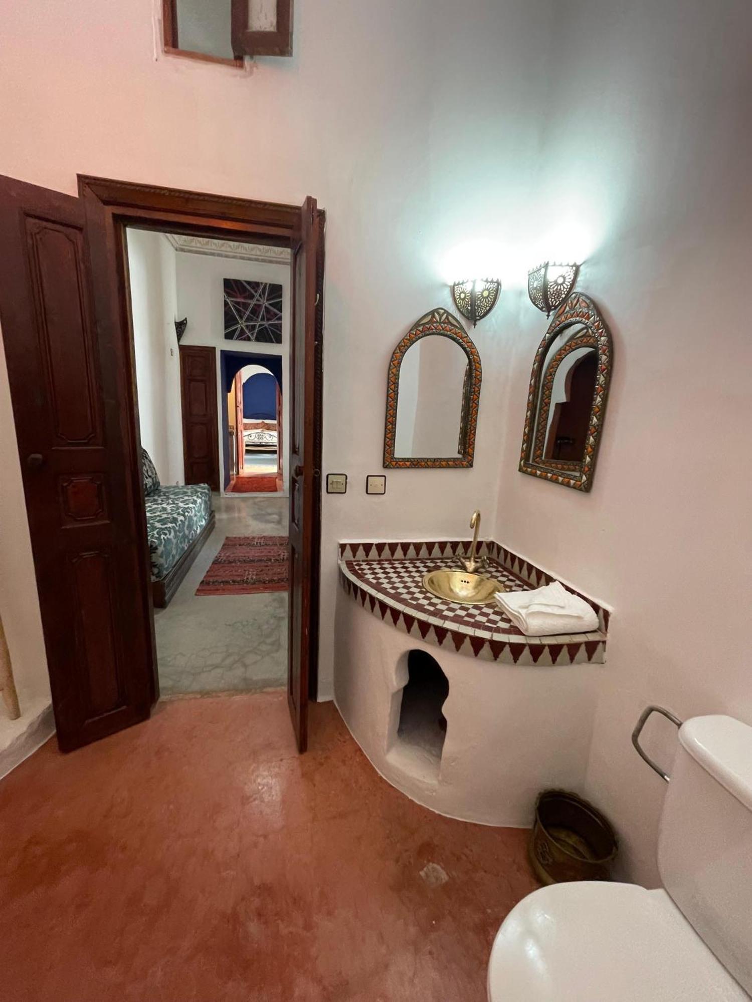 Riad Le Dromadaire Bleu By Weekome Marrakesh Exterior photo