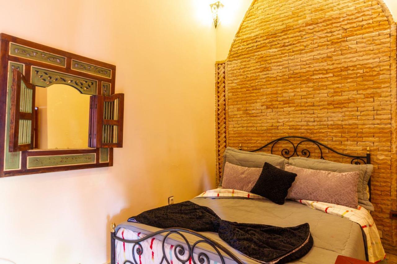 Riad Le Dromadaire Bleu By Weekome Marrakesh Exterior photo